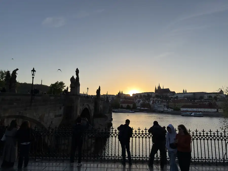 Sunset on Charles Bridge, photographed by Jeremy