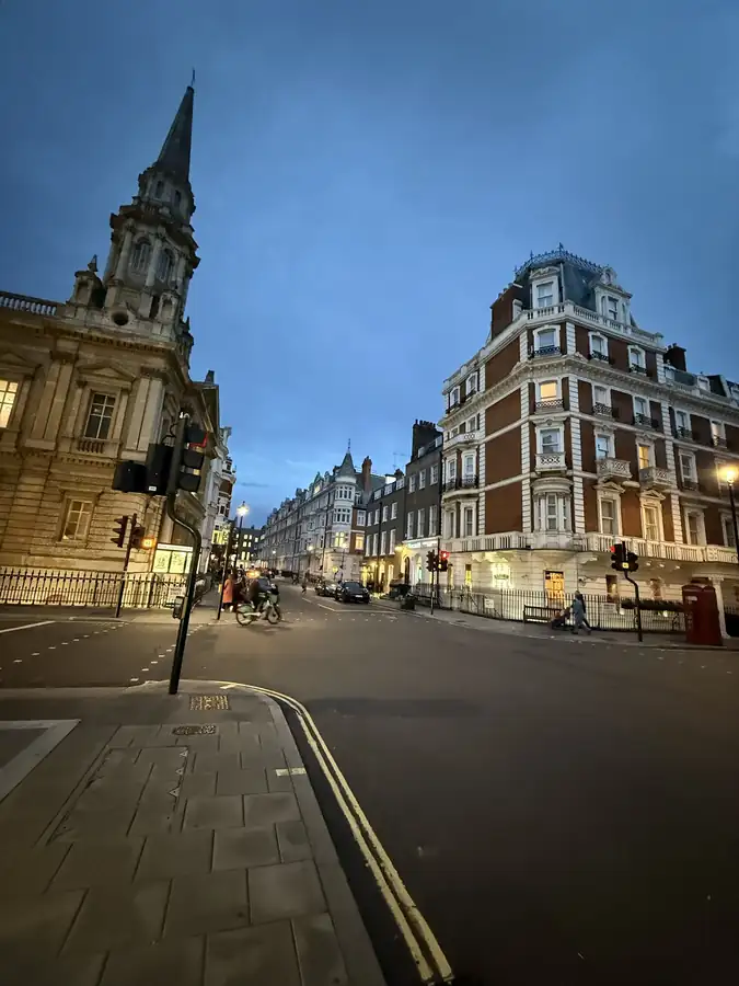 Evening in Kensington, photographed by Jeremy