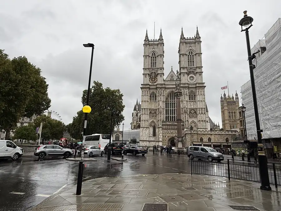 Westminster Abbey from the square, photographed by Jeremy