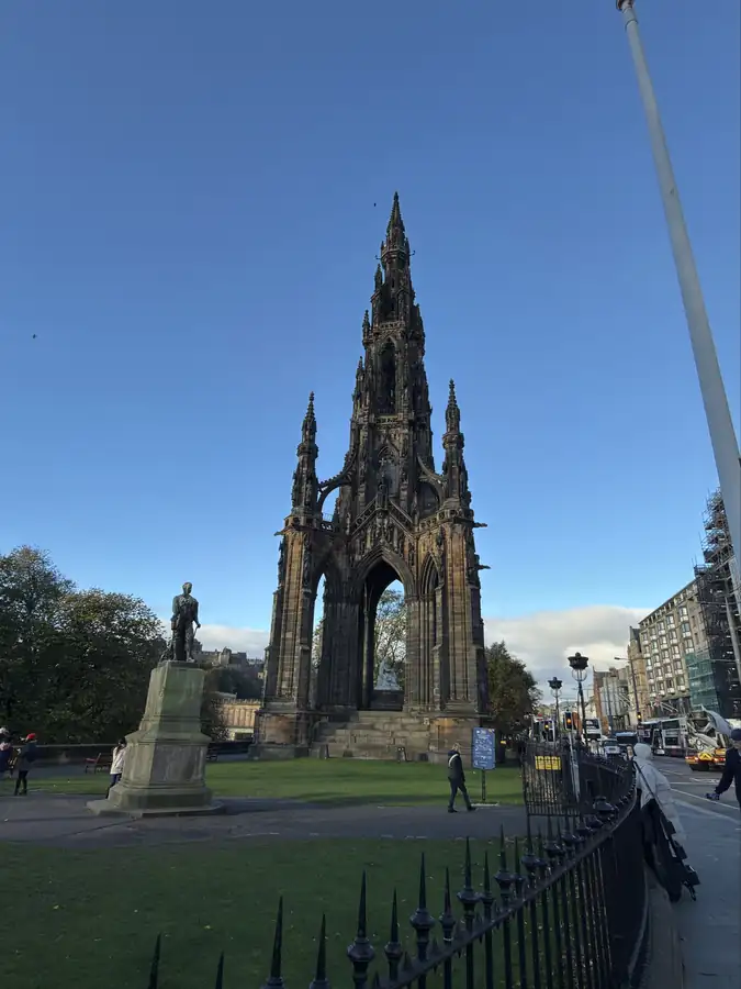 The Scott Monument, photographed by Jeremy