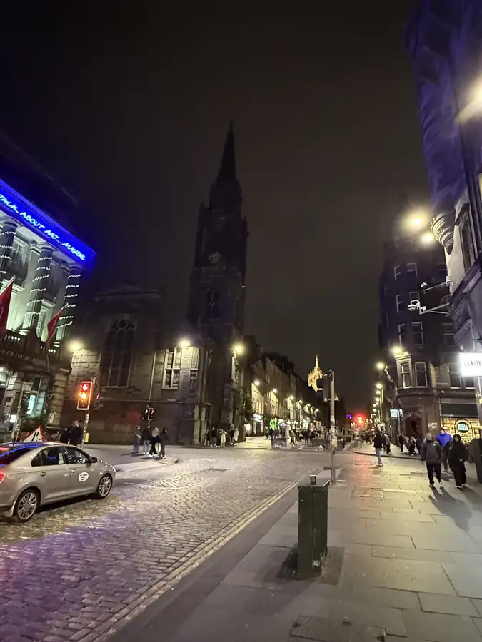 The Royal Mile at night, photographed by Jeremy